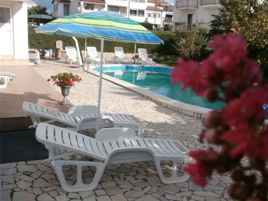 In Balcony, Air Conditioning, Wlan 819-5 *